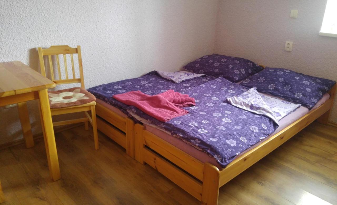 Penzion Apartmany Becov Becov nad Teplou Exterior photo